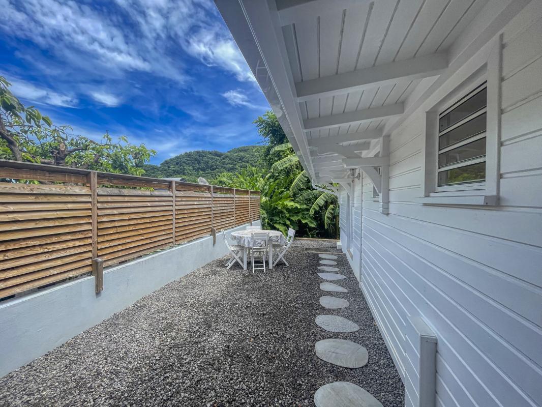 28. Location villa piscine proche plage Deshaies Guadeloupe_Terrasse